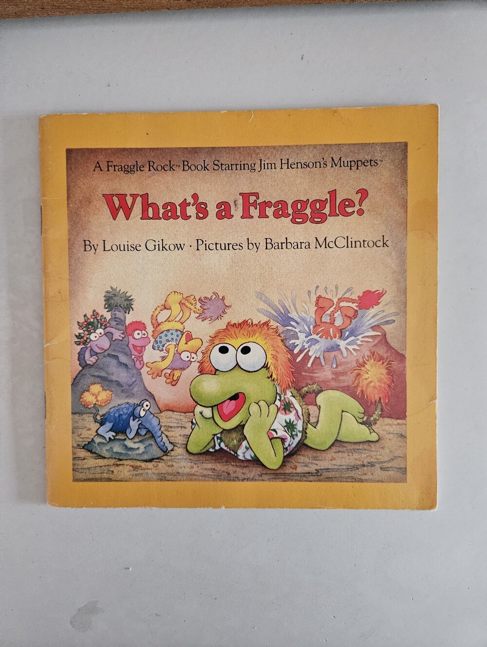🧡3/$15 VTG What's A Fraggle Book